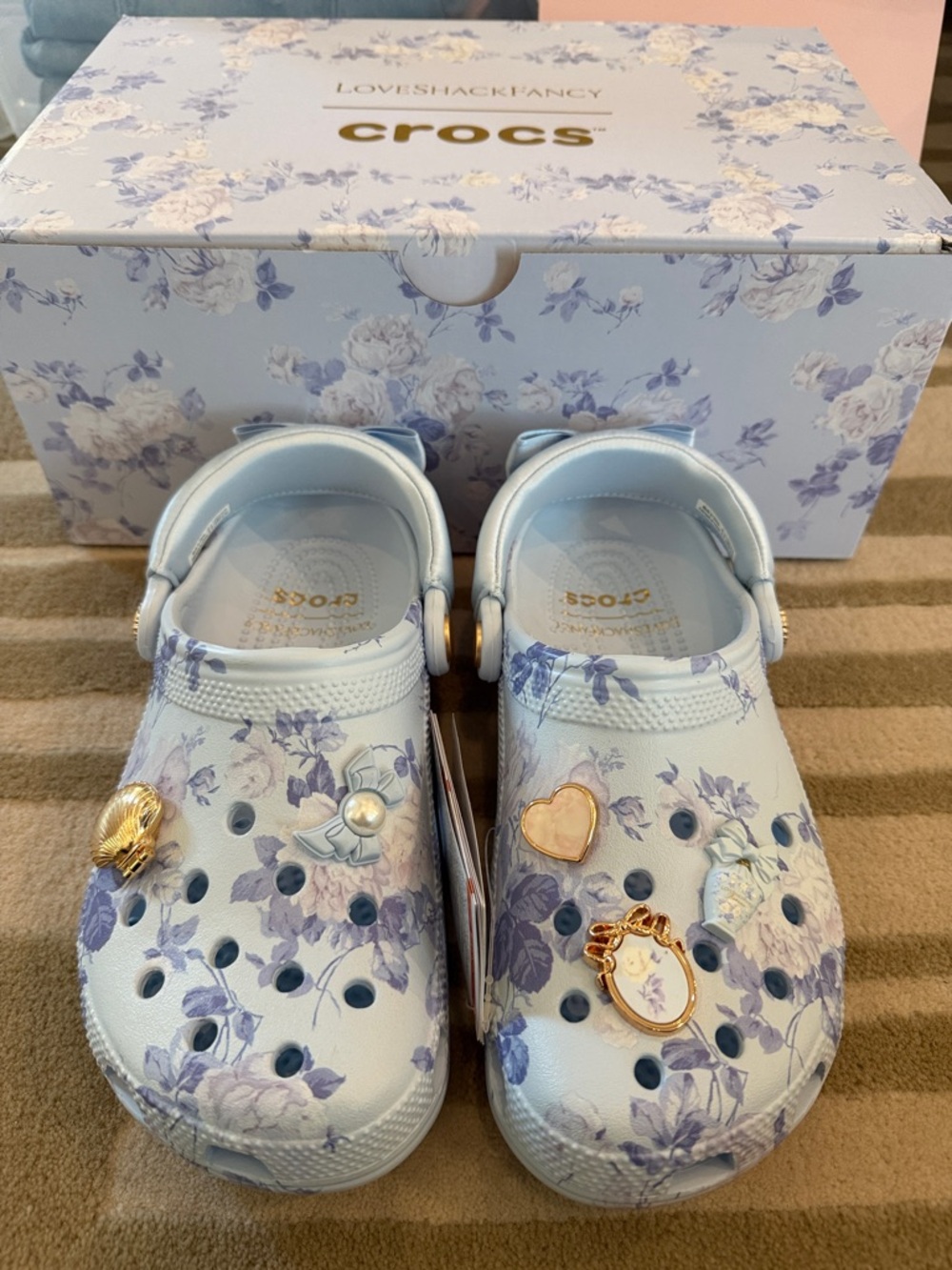 CROCS Loveshackfancy Floral Box - Pale Blue & Gold